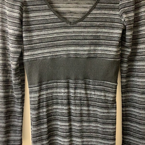🌷3 for$25🌷Suzy Shier, US S, Black & Grey Thin Striped Long Sleeved Knit Dress - Picture 4 of 10